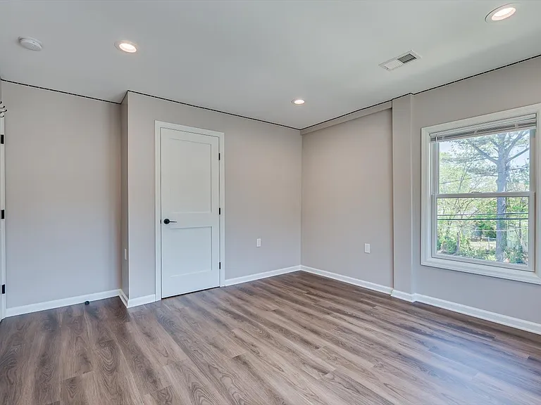 4 Wilcox Ave #B — Photo 13