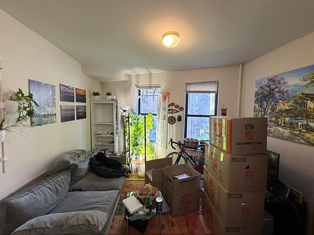 1st image of 202 W 102nd St APT 3WR