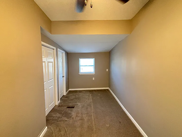 3523 W Markham St — Photo 5
