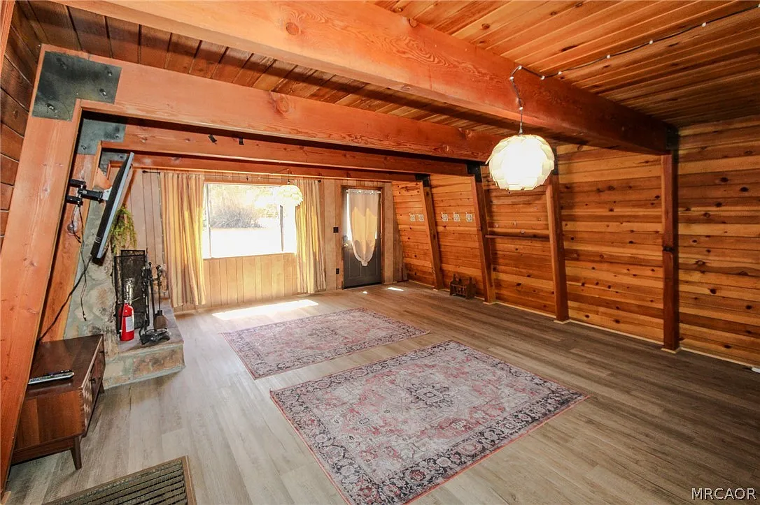 3 bed, 1.0 bath, 1152 sqft, $1,800 — Photo 4