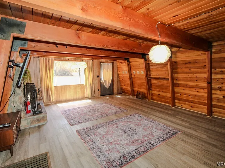 409 W Sherwood Blvd — Photo 4
