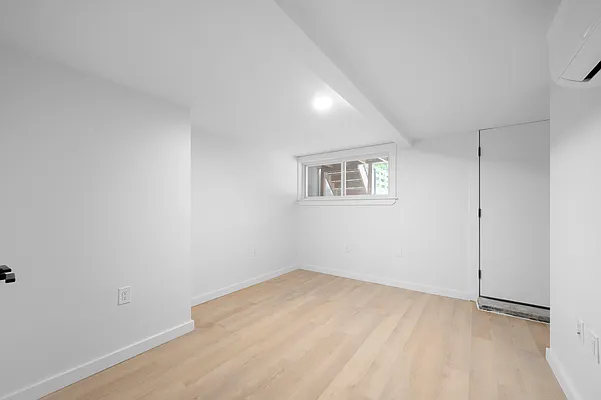 Rented by Ankor Management | media 27