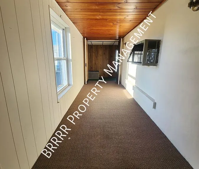 19 N Pine St — Photo 10