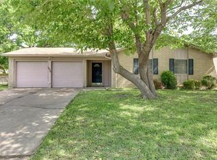 1020 Calcutta St, Hurst, TX 76053