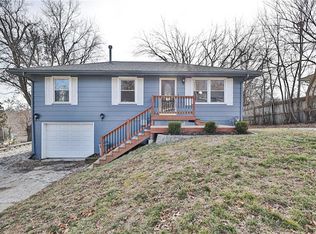 902 W Marlow St, Odessa, MO 64076