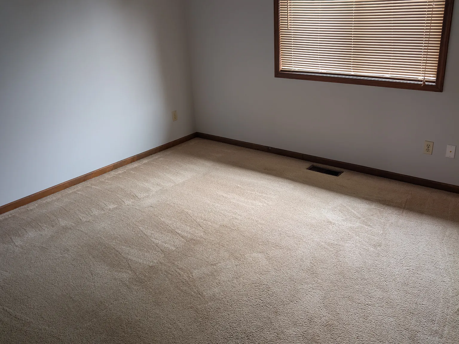 3 bed, 1.5 bath, 1625 sqft, $1,950 — Photo 4
