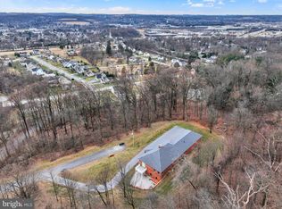 3833 Pleasant Valley Rd, York, PA 17406