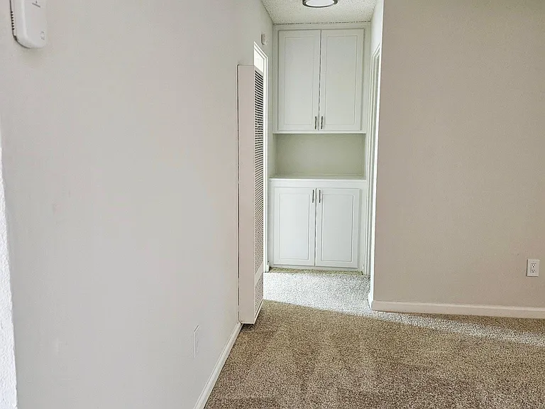 1BR, 1BA-707SF