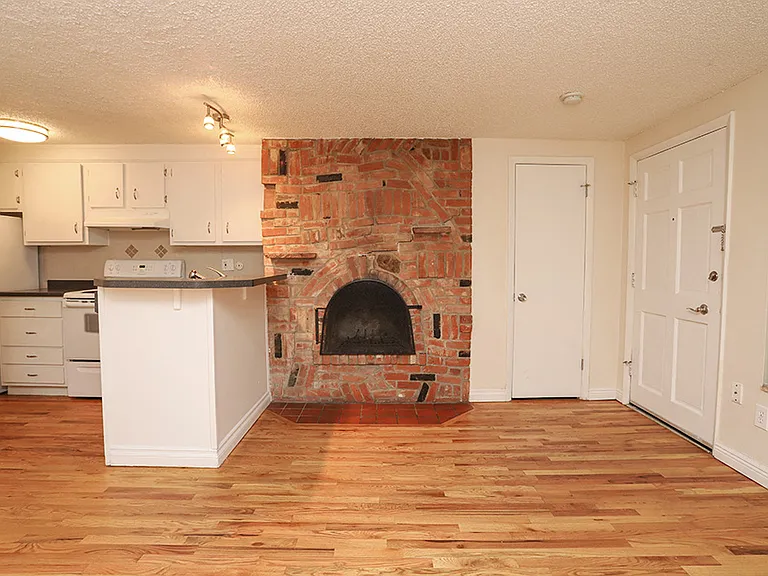 Logan Court — Photo 21