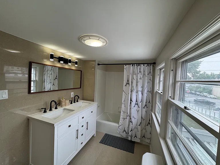 179-181 Leonard Pl #2 — Photo 9