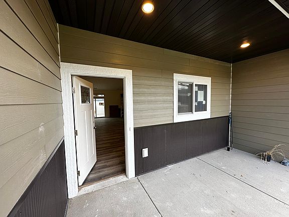 2nd image of 6304 Beckville Ln #6304