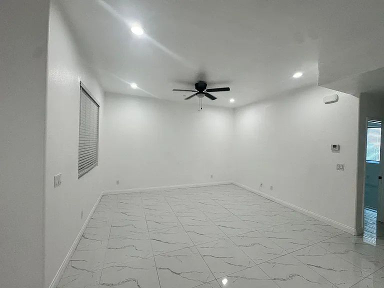 16220 Arrow Blvd — Photo 8