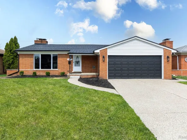 19259 Rockport St, Roseville, MI 48066