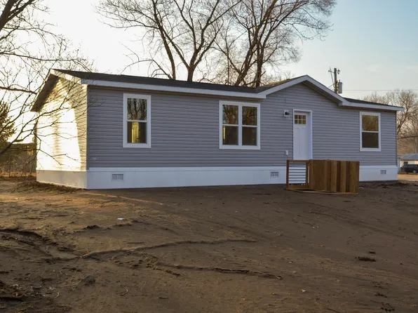 102 W Grey St, Boscobel, WI 53805