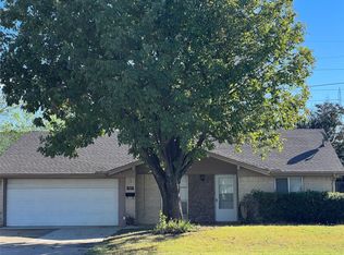 1057 Easy St, Grapevine, TX 76051