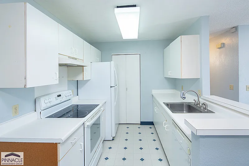 2 bed, 2.0 bath, 830 sqft, $2,600 — Photo 1