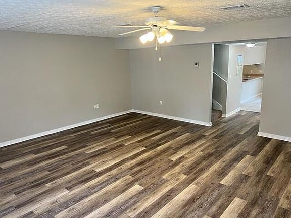 3rd image of 1831 Pointed Leaf Ln