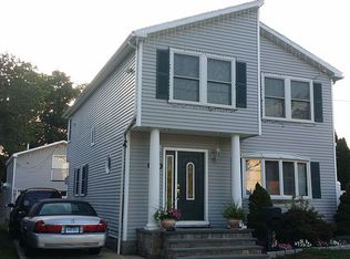 576 Huntington Rd, Stratford, CT 06614