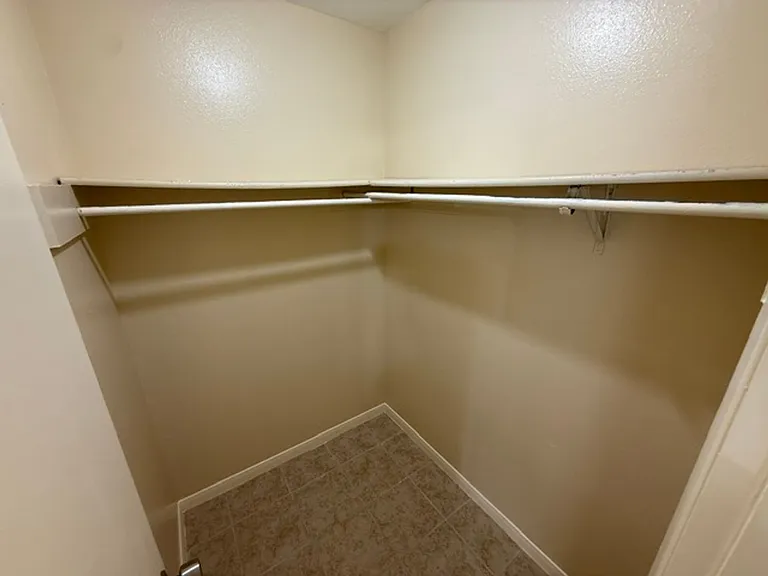 126 Atlanta Dr — Photo 17