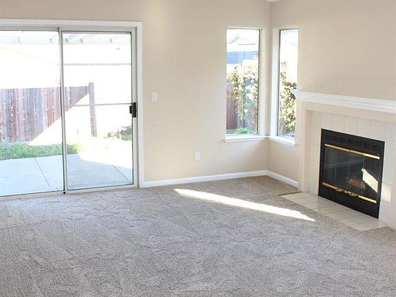 5th image of 456 Zachary Dr