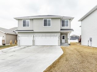 2142 11th St W, West Fargo, ND