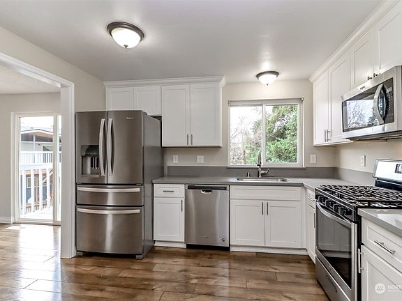 5th image of 4416 127th Street NE