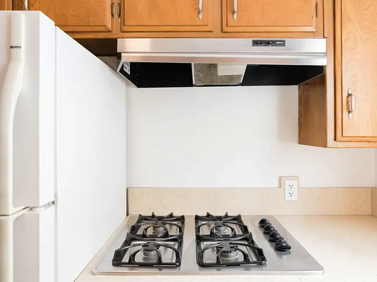N Ogden Dr — Photo 10