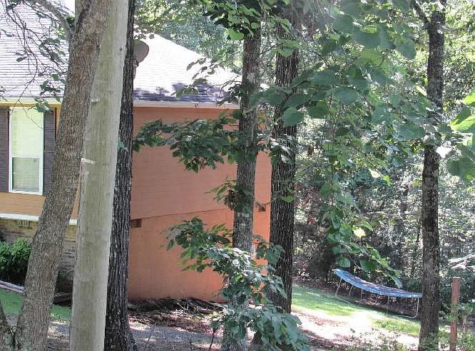 2nd image of 1045 Ridgewood Dr