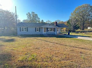 112 Snyder Rd, Greenwood, SC 29646