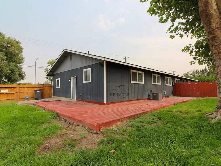2122 S Olympia St — Photo 18