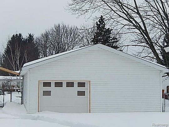 3rd image of 5757 Comanche Ln