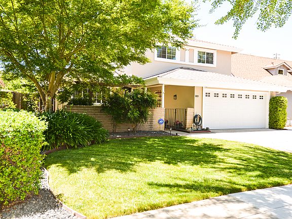 3rd image of 5819 Calpine Dr