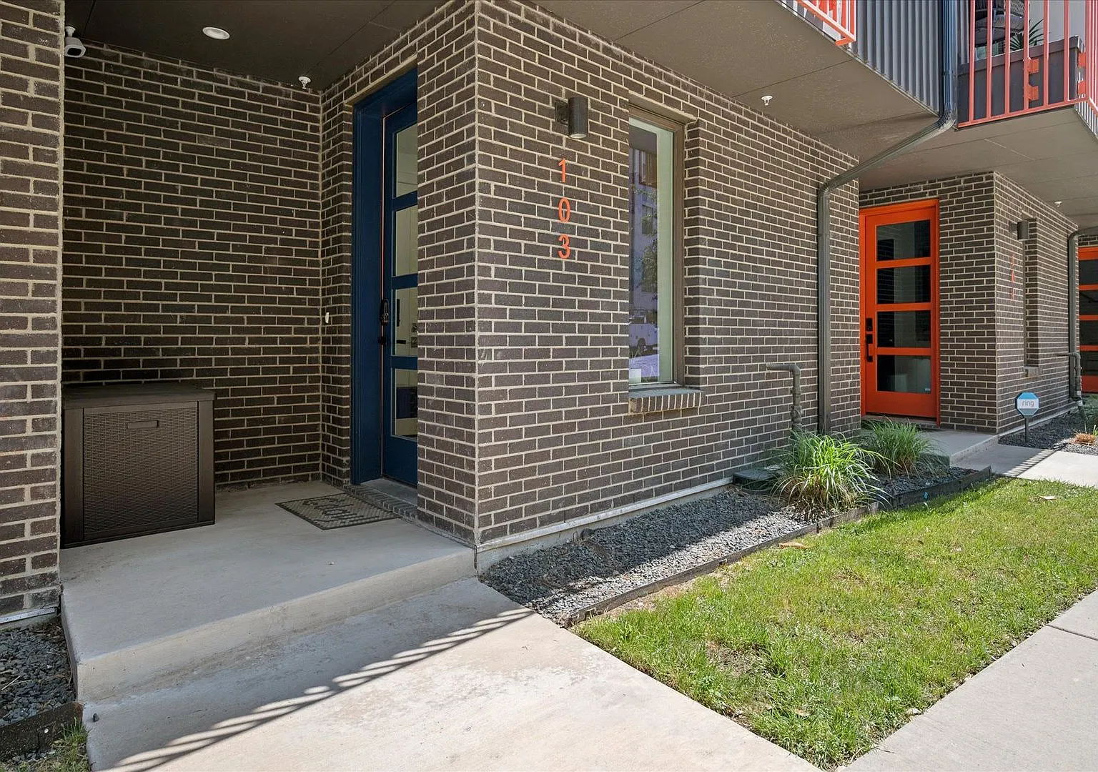 Melba — Photo 2