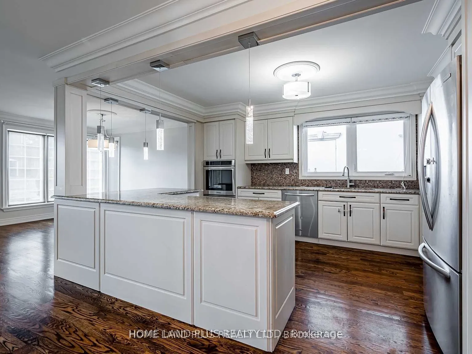 4 bed, $5,600 — Photo 4