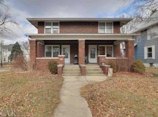 809 W Wood St, Bloomington, IL