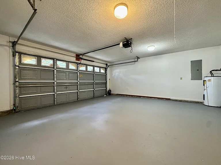 521 Jimmies Creek Dr — Photo 26