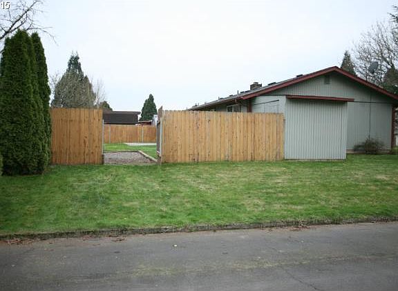 2nd image of 7019 NE 56th Ave
