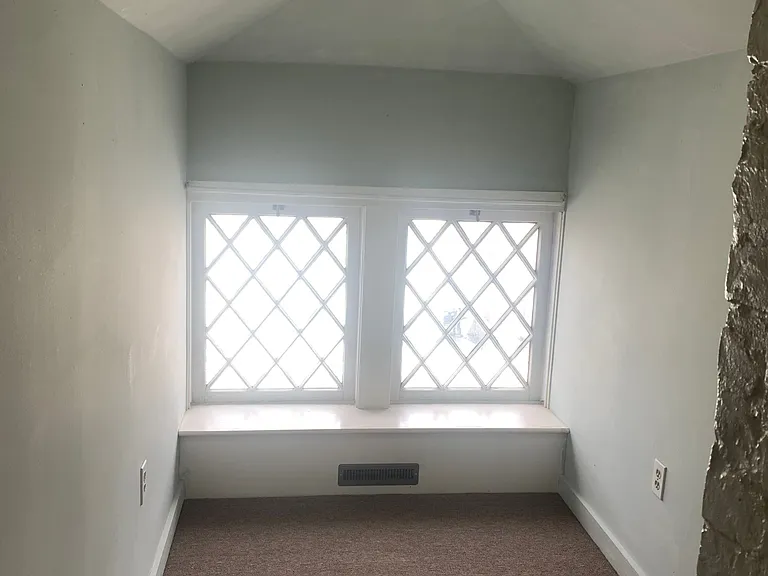 30 W Main St — Photo 5
