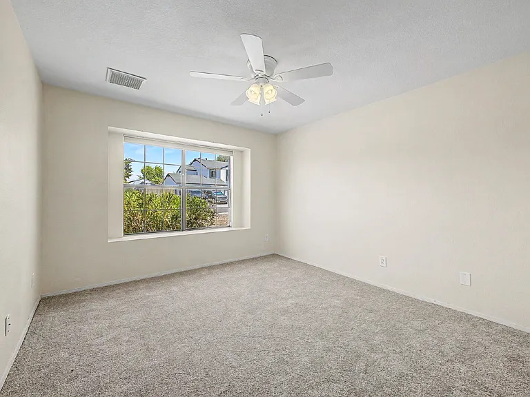 1301 E Taro Ln — Photo 23