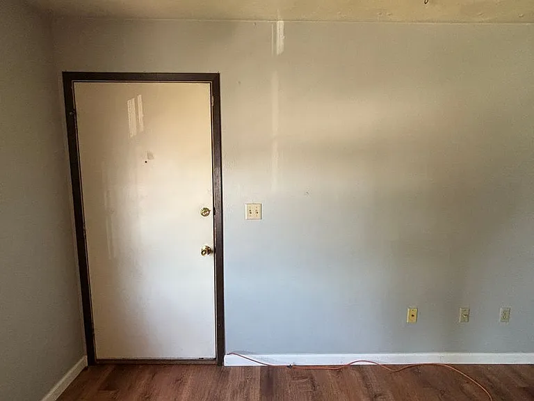 5904 Gateway Industrial Dr — Photo 3