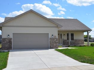 148 Drumlin Cir, Oregon, WI 53575