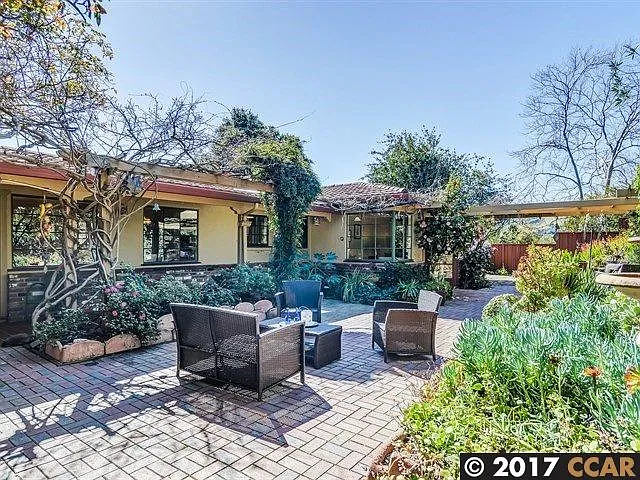 37 Southwood Dr photo 1