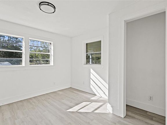 4th image of 61254 Slidell Ave