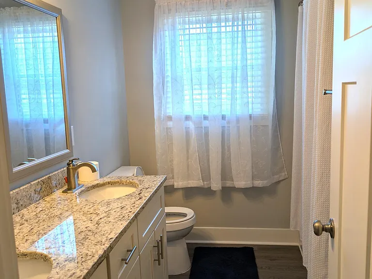 1086 Mille Ave — Photo 8