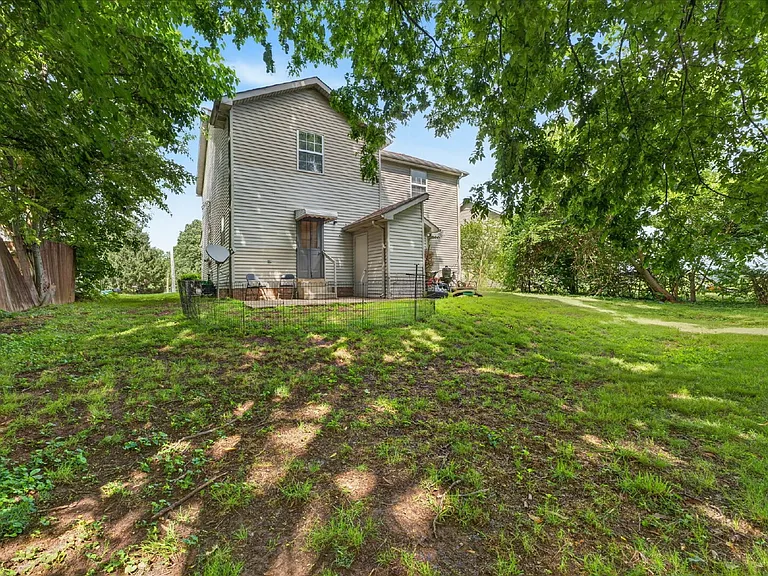 114 Cunningham Pl #B — Photo 19