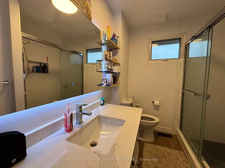7 Rosedale Pl #UPPER — Photo 15
