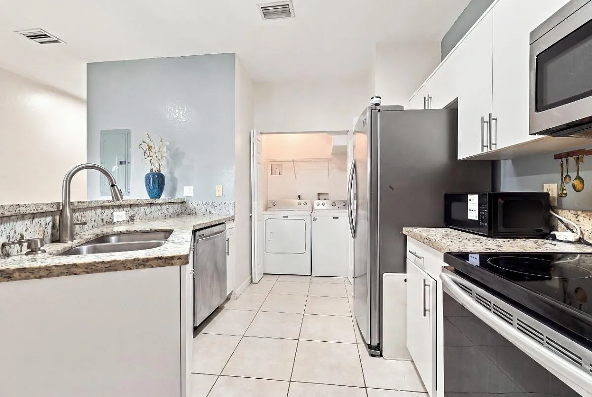 2 bed, 2.5 bath, 1326 sqft, $2,250 — Photo 4