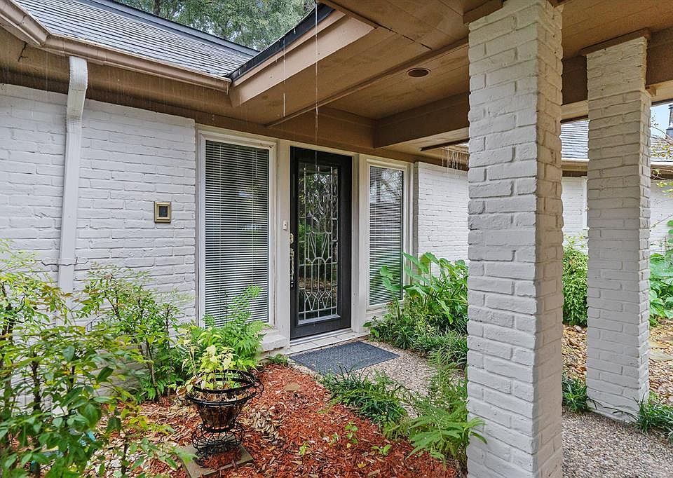 1st image of 2823 Spyglass Ln