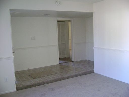 5th image of 215 E Chilton Dr