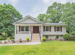 3911 Sharon View Rd, Charlotte, NC 28226